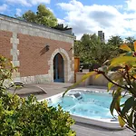 Demeures & Chateaux Domaine Le Clos Des Fontaines 3*