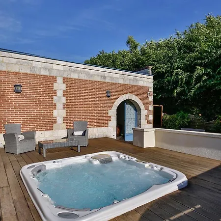 Demeures & Chateaux Domaine Le Clos Des Fontaines 3*