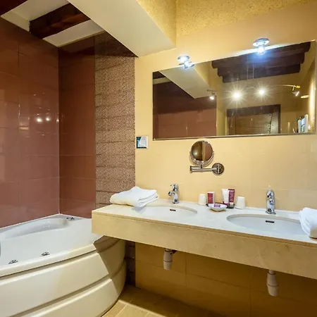 Demeures & Chateaux Domaine Le Clos Des Fontaines Szálloda 3*