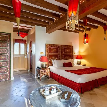 Le Clos Des Fontaines Hotel