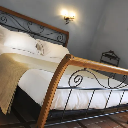 Отель Demeures & Chateaux Domaine Le Clos Des Fontaines Жюмьеж
