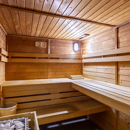 Le Clos Des Fontaines Hotel 3*