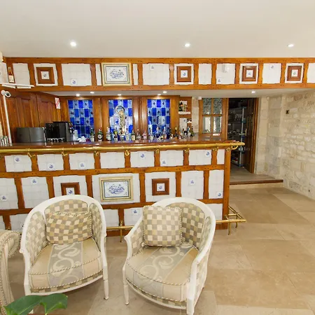 Hotel Le Clos Des Fontaines