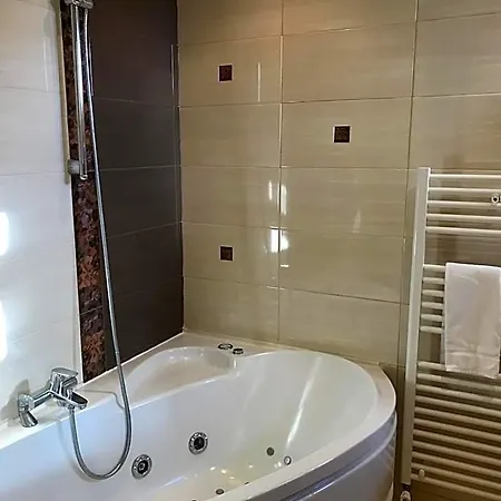 Отель Demeures & Chateaux Domaine Le Clos Des Fontaines