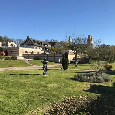 Отель Demeures & Chateaux Domaine Le Clos Des Fontaines Жюмьеж