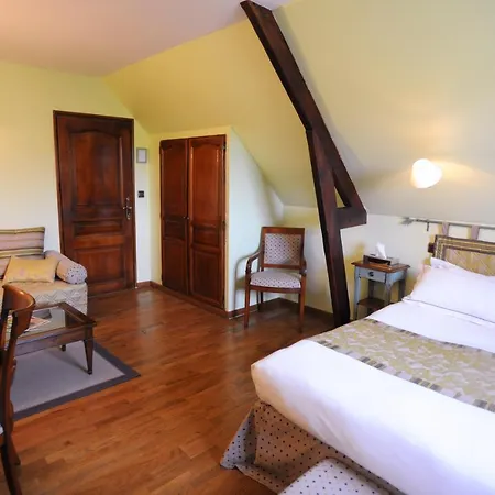 Отель Demeures & Chateaux Domaine Le Clos Des Fontaines